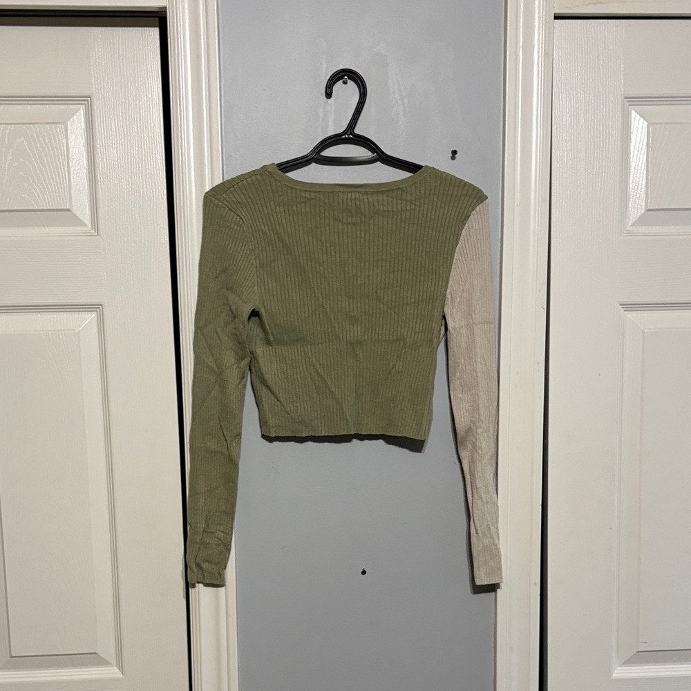 Two-Tone Green and Beige Women's Cardigan - Picture 7 of 7